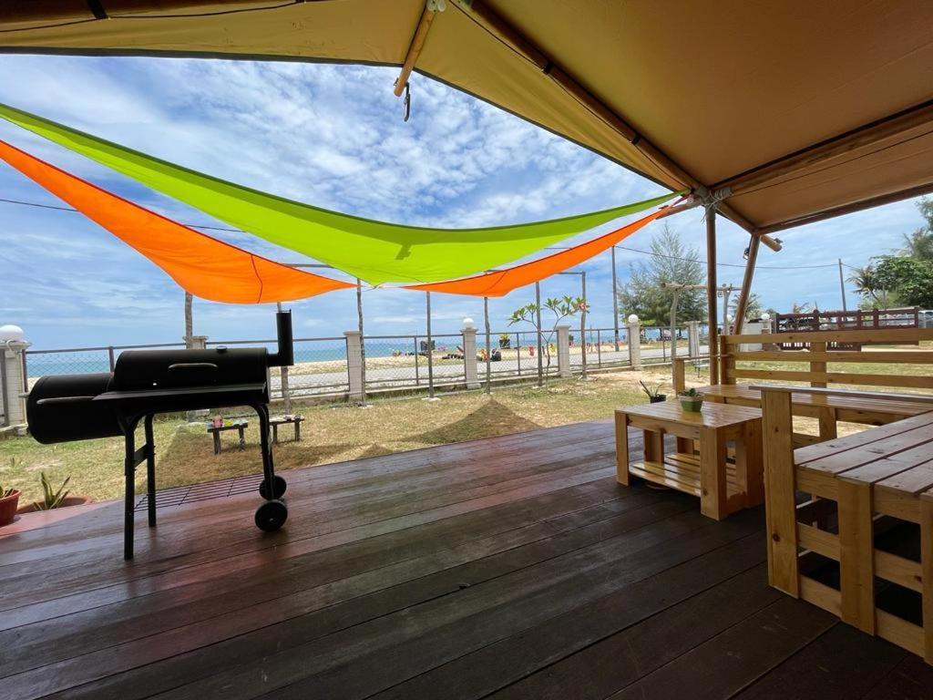 Rembulan Escape - Beachfront Safari Tent Kampung Penarik Exterior foto